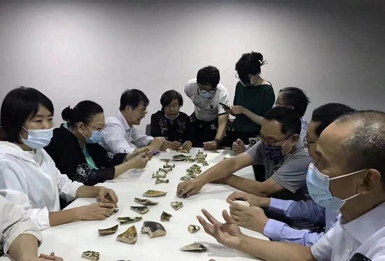 1661936939105793.jpg 8、唐三彩标本研讨.jpg