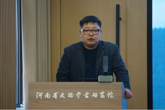 1704939220155215.png “中原与草原:匈奴考古新发现与新研究”学术研讨会会议纪要 - 副本3040.png