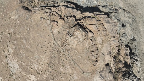 1724828822798971.jpg 墩墩山烽燧-全景俯拍.jpg