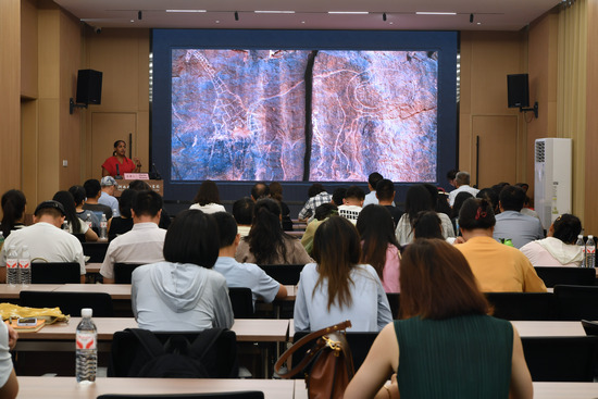 1751421962953627.jpg 图七 讲座现场.jpg